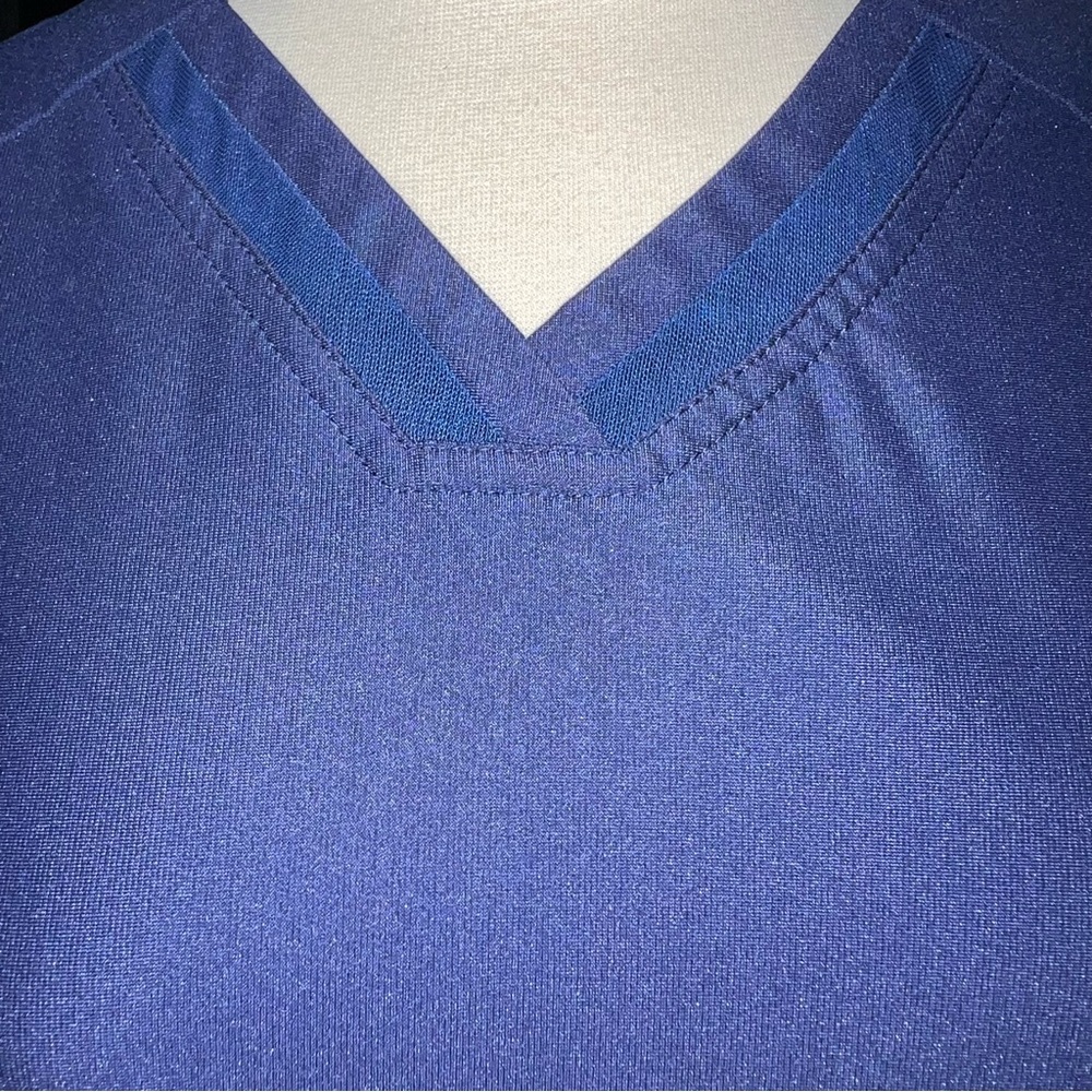 Form by Cherokee Women’s Navy Blue Scrub Set – Top & Bottom - Picture 6 of 13